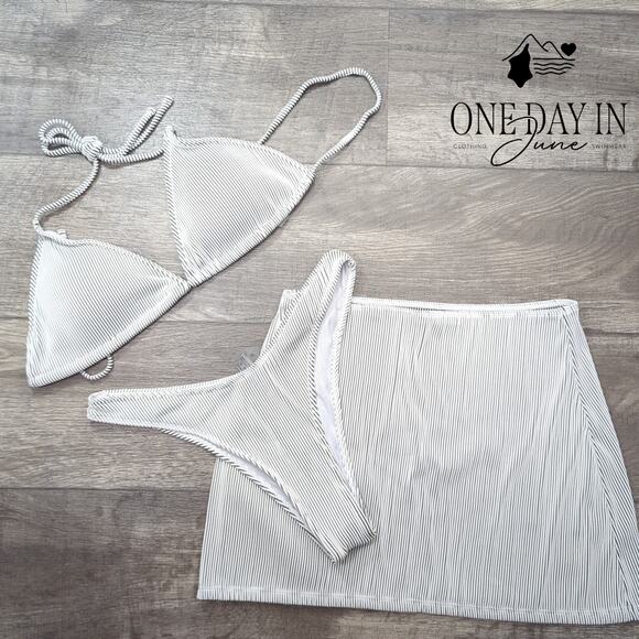 CharmLeaks Adjustable Triangle 3 Piece Bikini Swimsuit Size XL - Picture 3 of 6